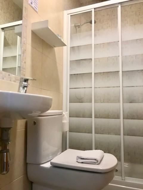 Hostal Badalona Luaran gambar