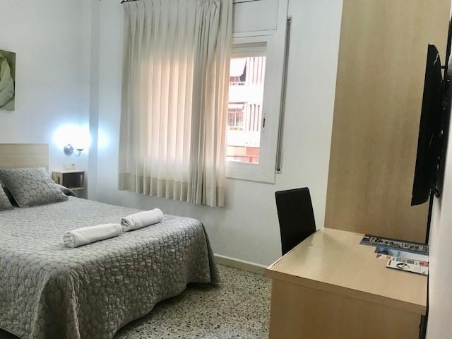 Hostal Badalona Luaran gambar