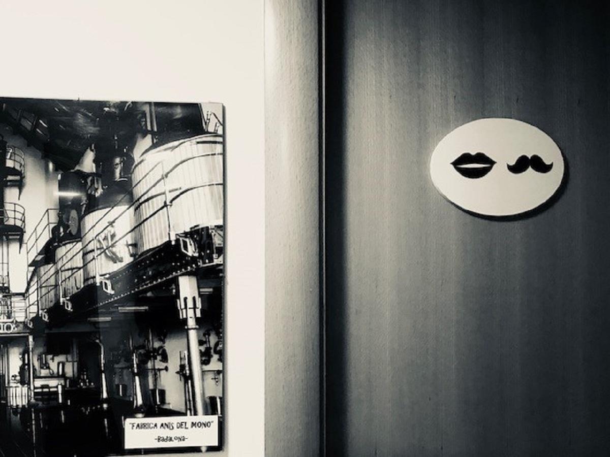 Hostal Badalona Luaran gambar